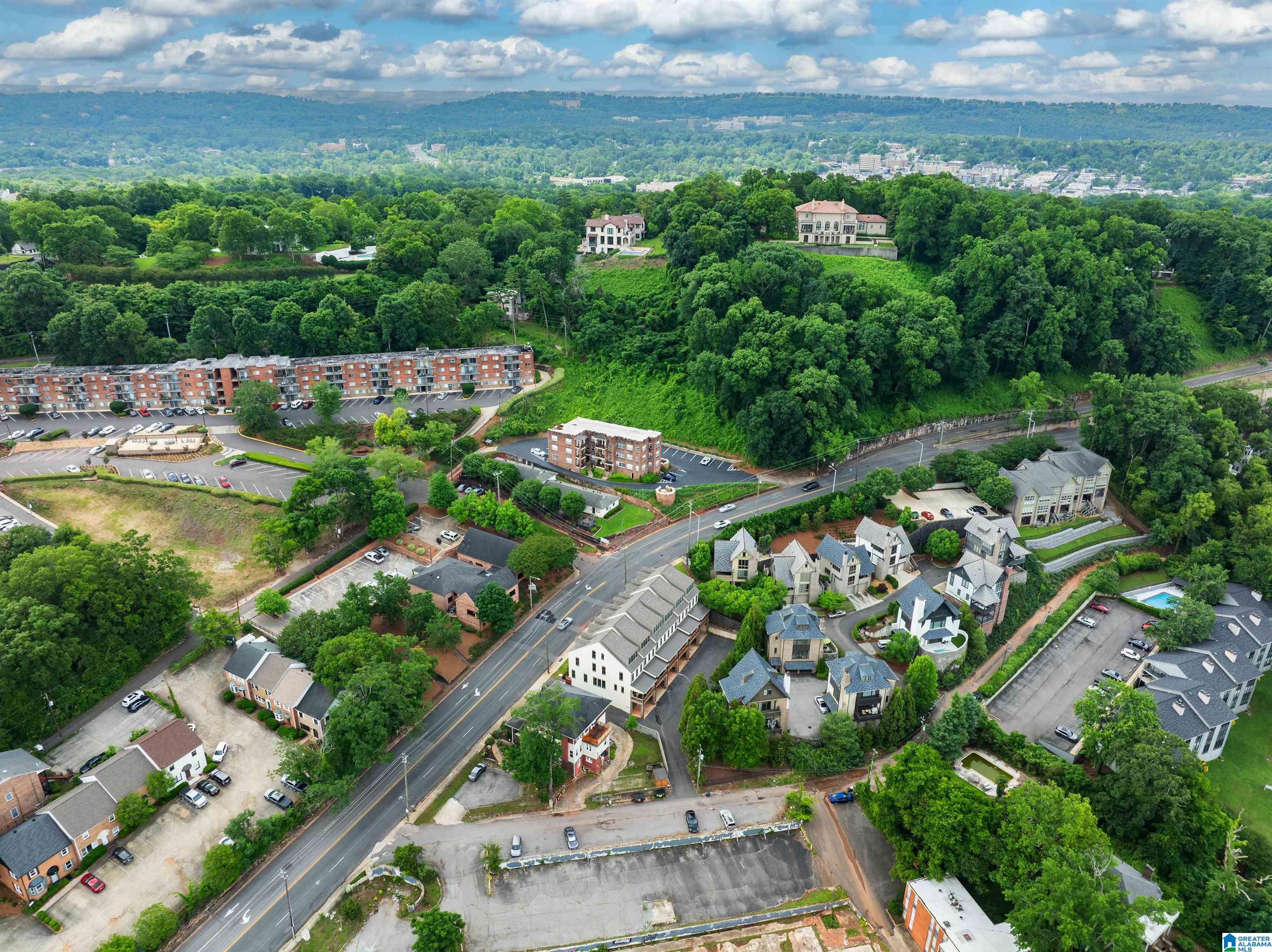 1624 RICHARD ARRINGTON BOULEVARD Unit: 5 UNITS IN TOTAL