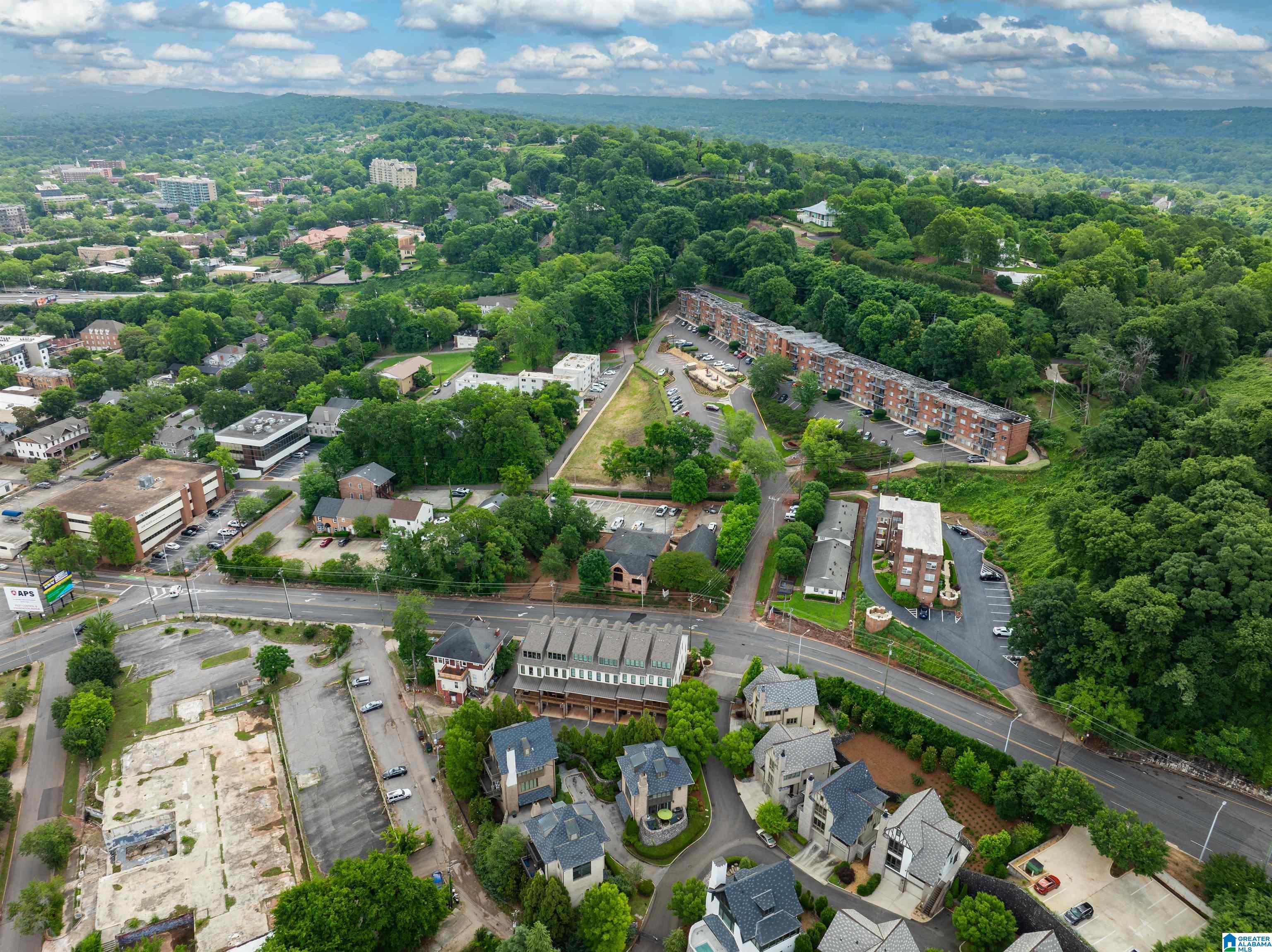 1624 RICHARD ARRINGTON BOULEVARD Unit: 5 UNITS IN TOTAL