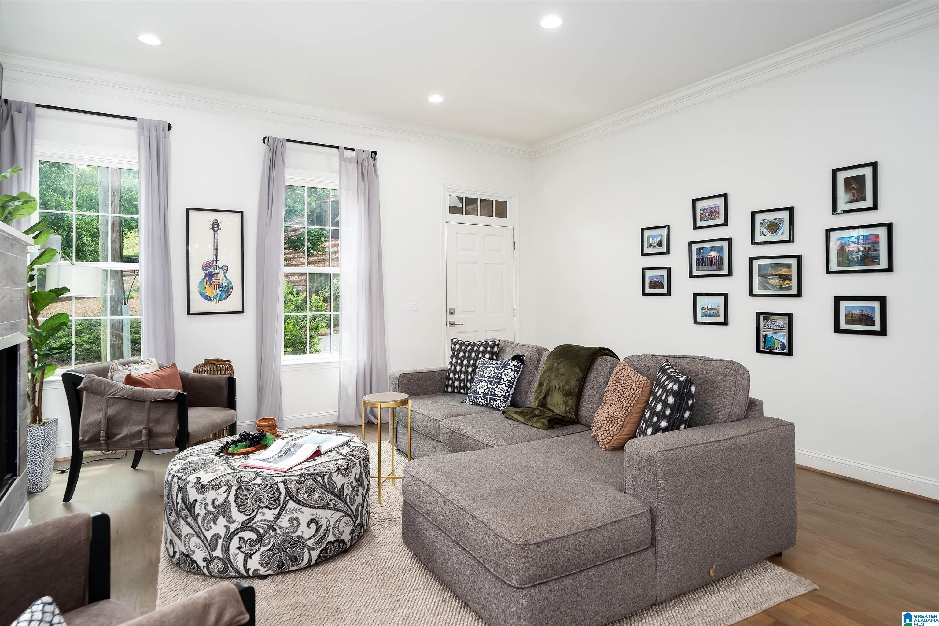 1624 RICHARD ARRINGTON BOULEVARD Unit: 5 UNITS IN TOTAL