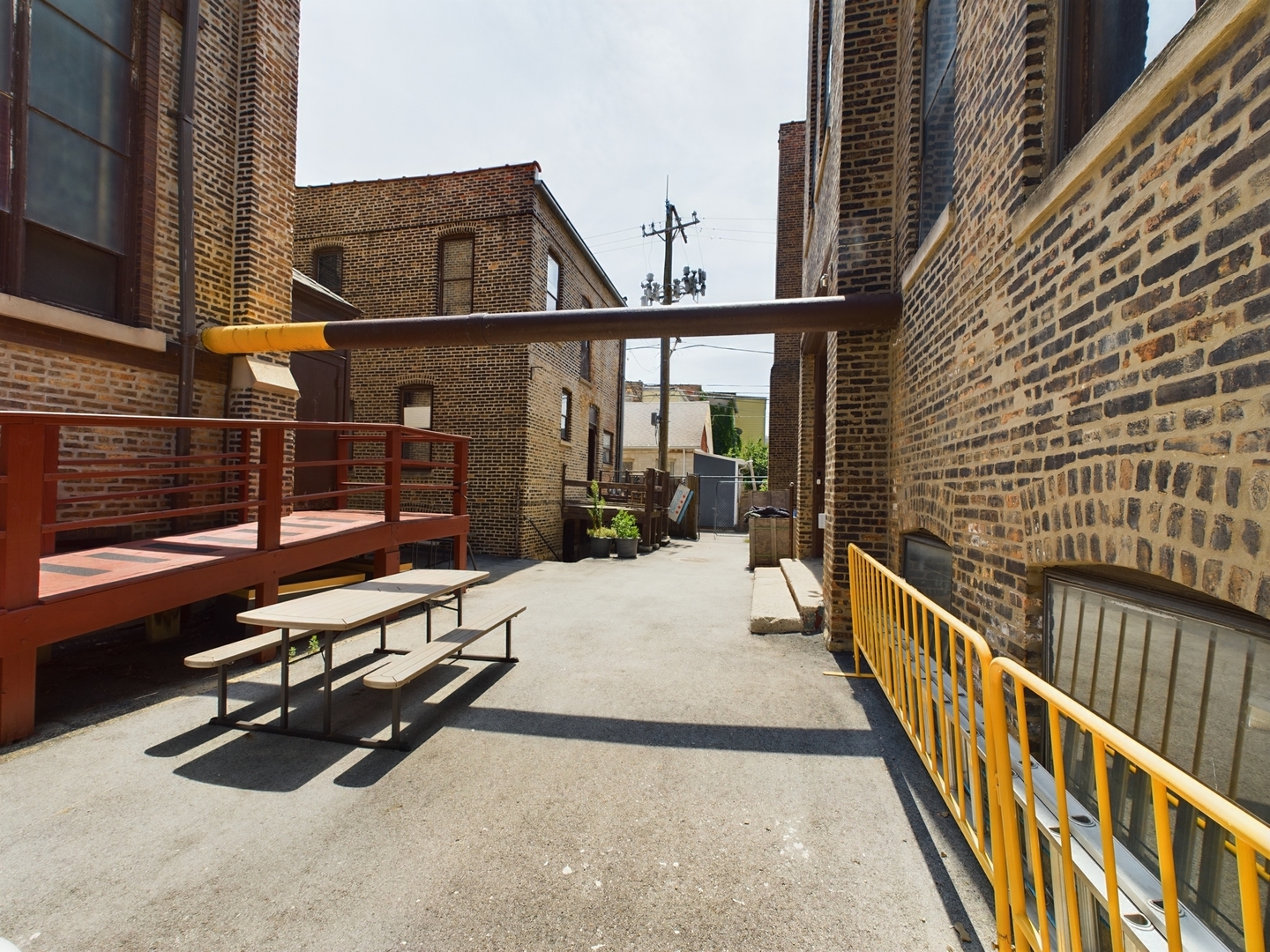 643 W 31st Street