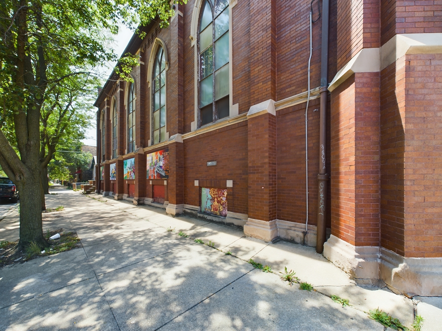 643 W 31st Street