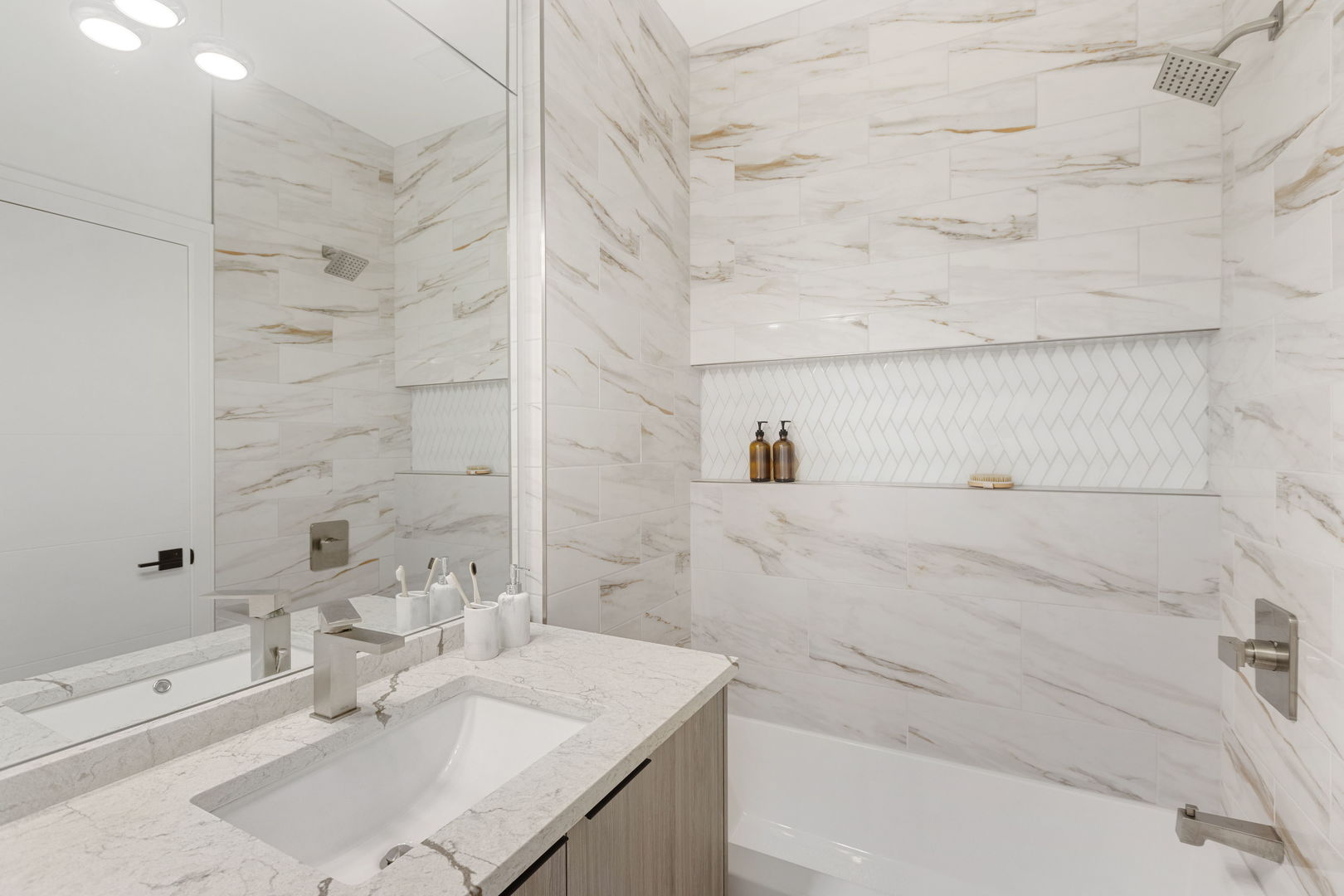 3855 S Calumet Avenue