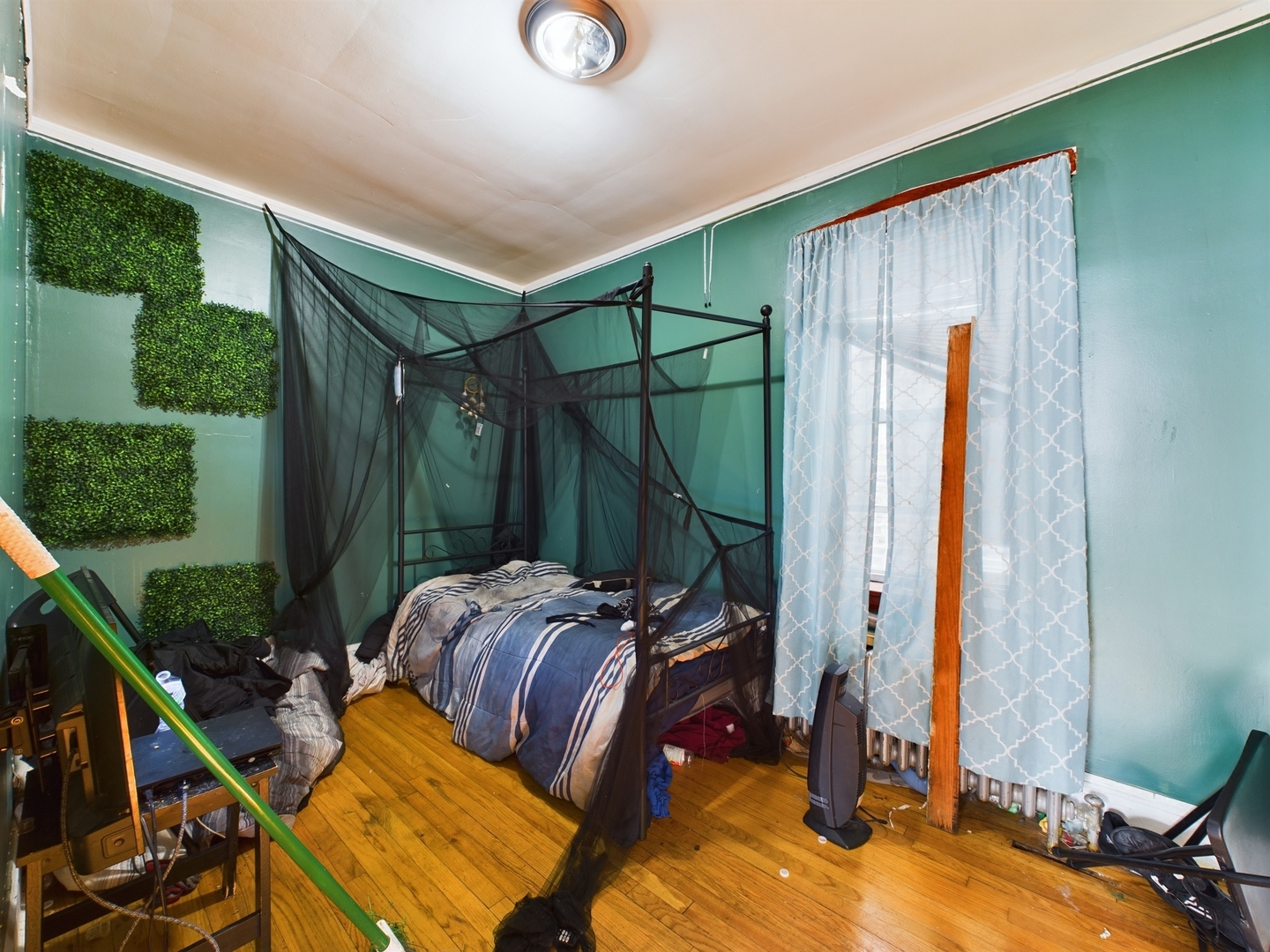 1310 S 49th Court