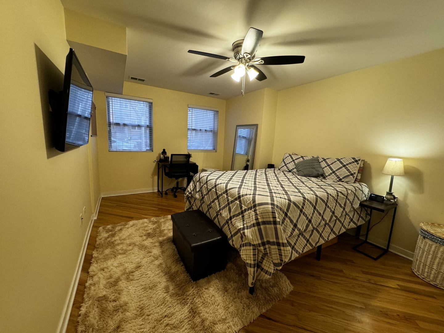 4812 N Hoyne Avenue Unit: 1