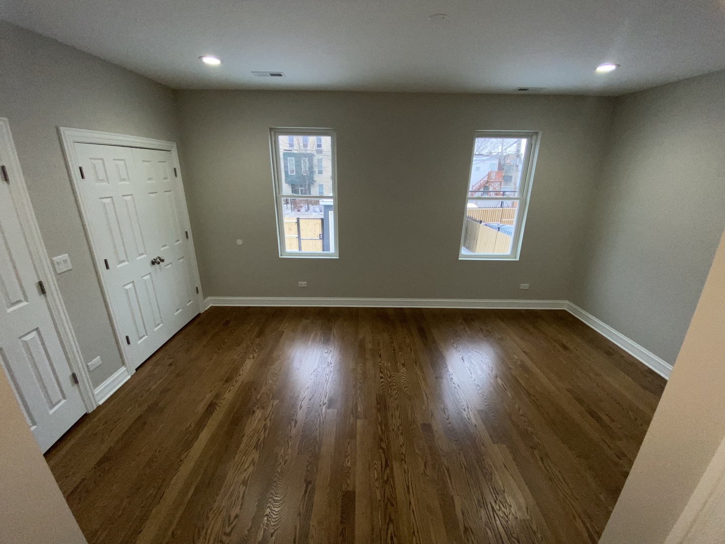 523 N Drake Avenue Unit: 2