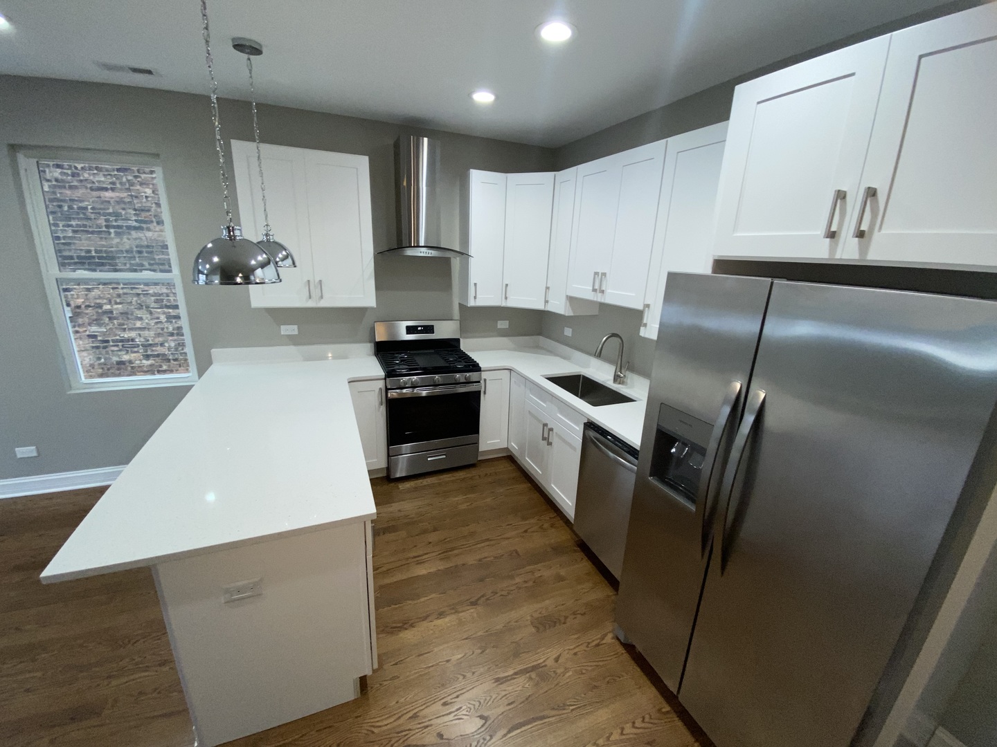 523 N Drake Avenue Unit: 2