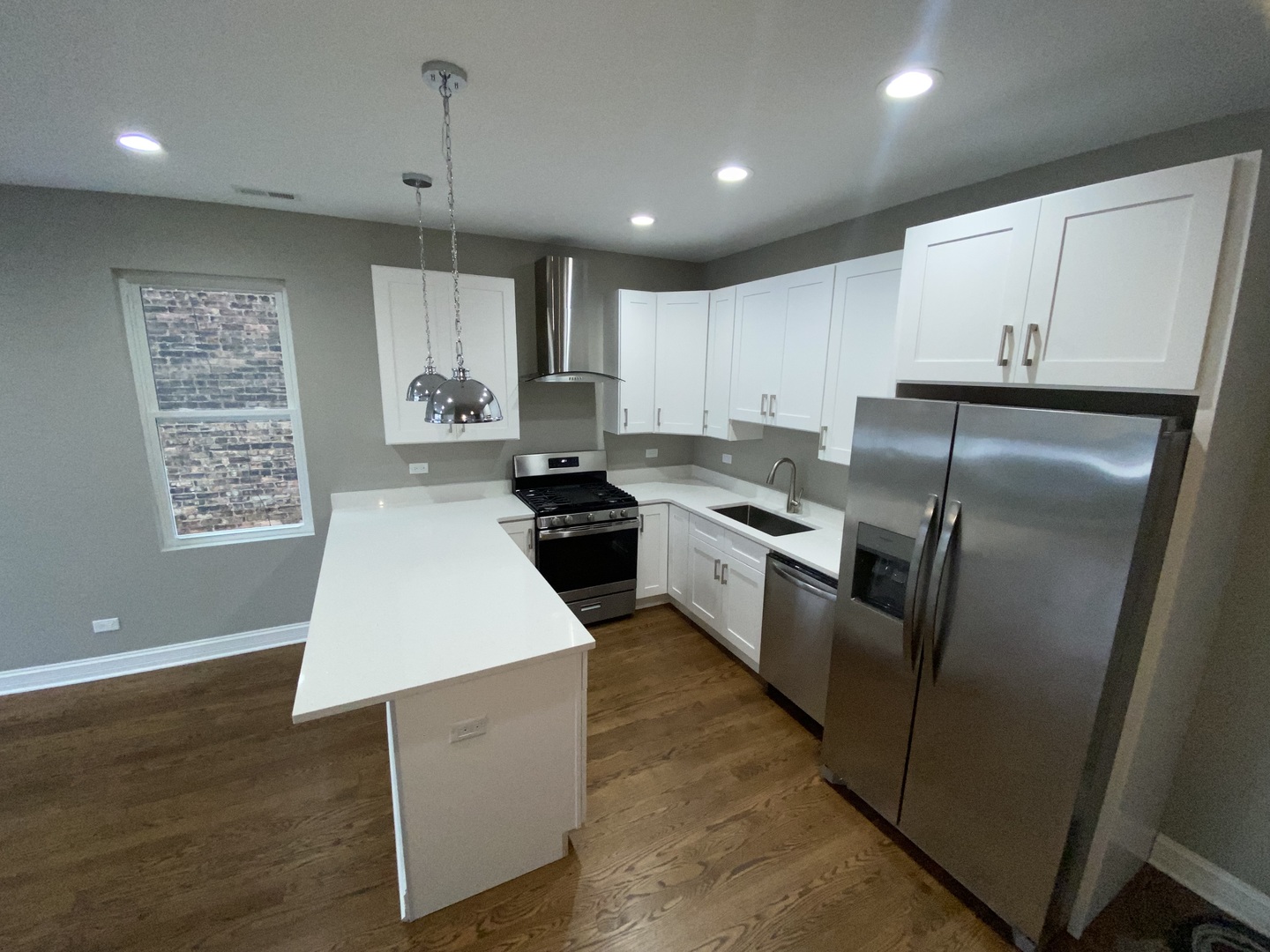 523 N Drake Avenue Unit: 2