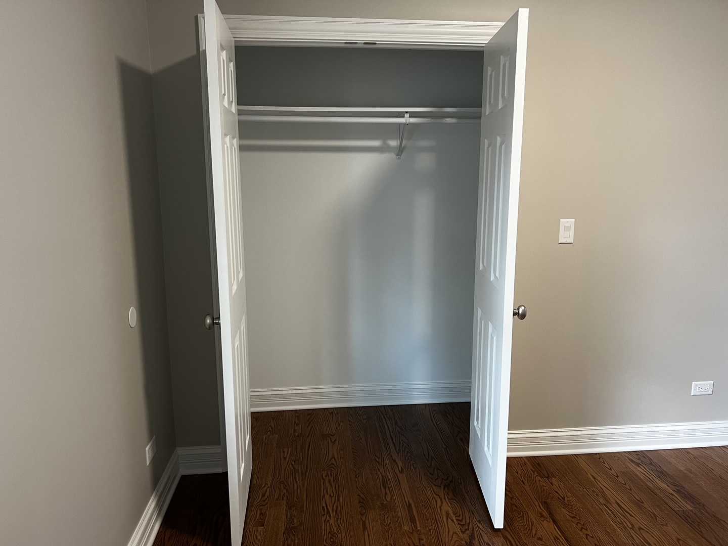 523 N Drake Avenue Unit: 2