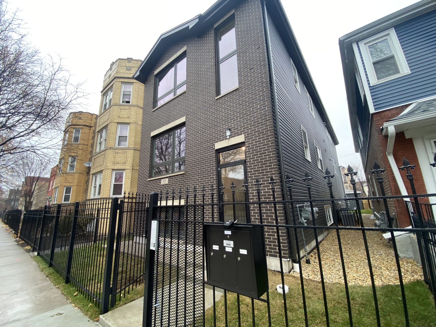 523 N Drake Avenue Unit: 2
