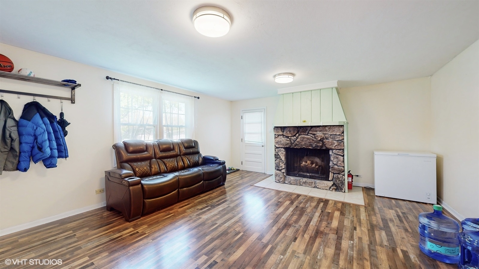 1334 Hampton Lane