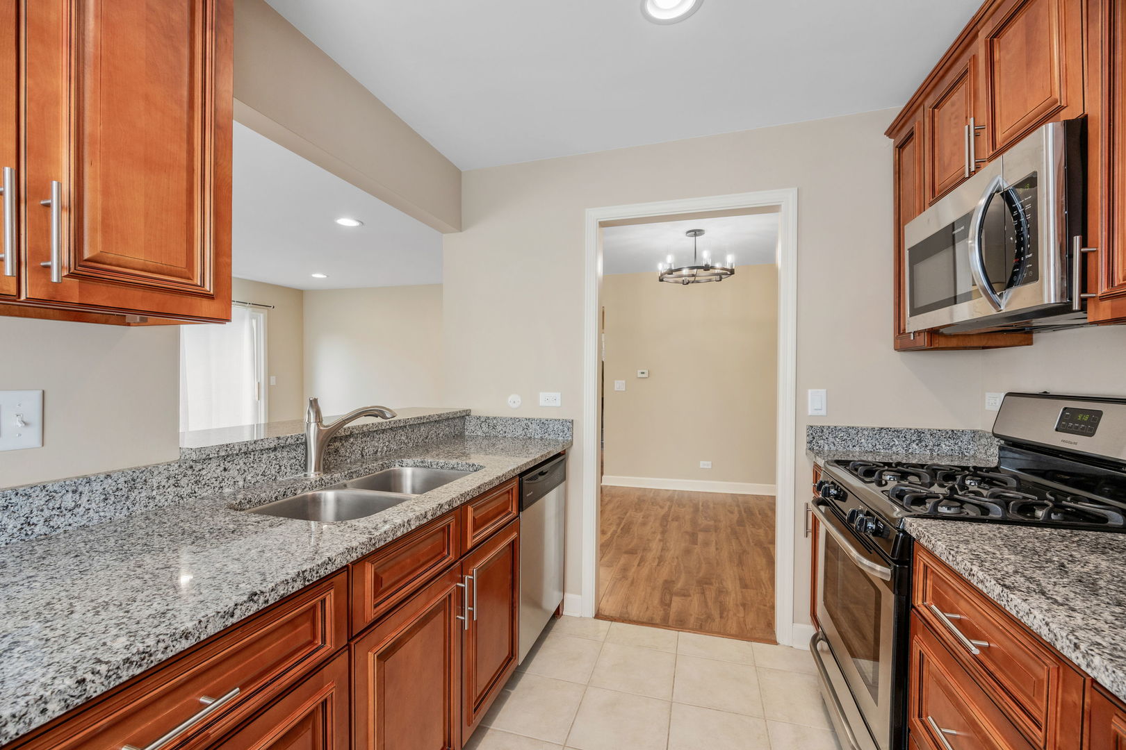 29W523 Winchester Circle S Unit: 4