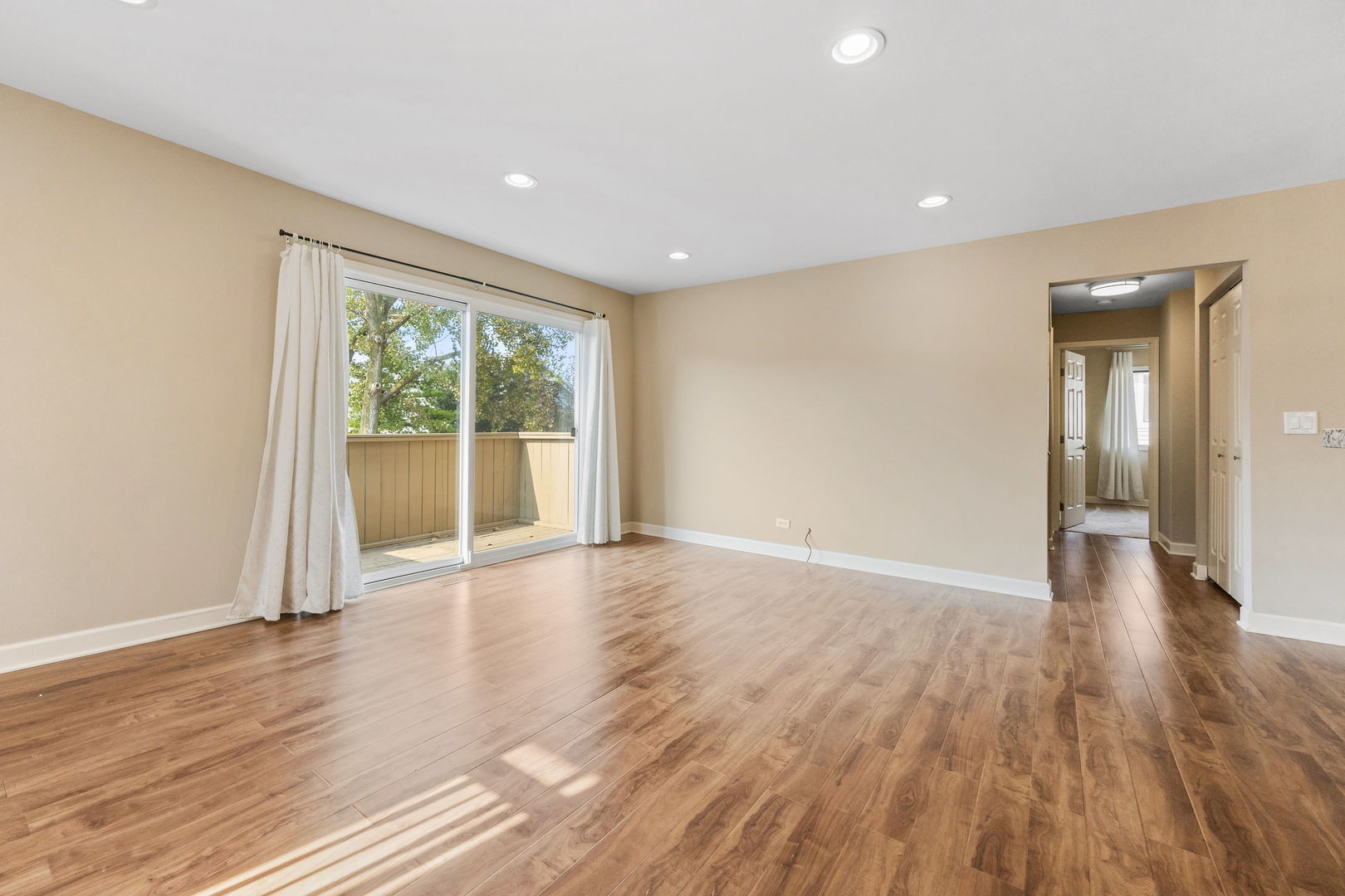 29W523 Winchester Circle S Unit: 4