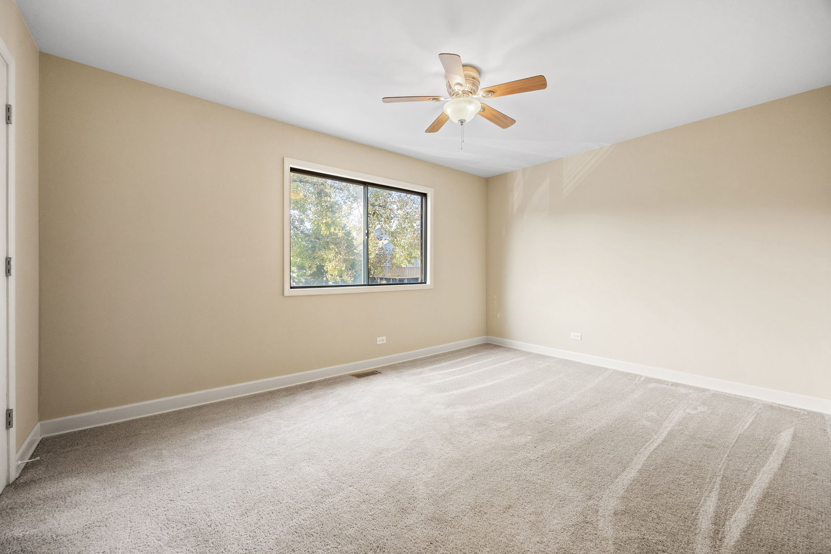 29W523 Winchester Circle S Unit: 4