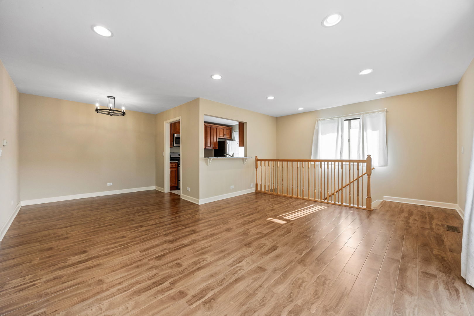 29W523 Winchester Circle S Unit: 4