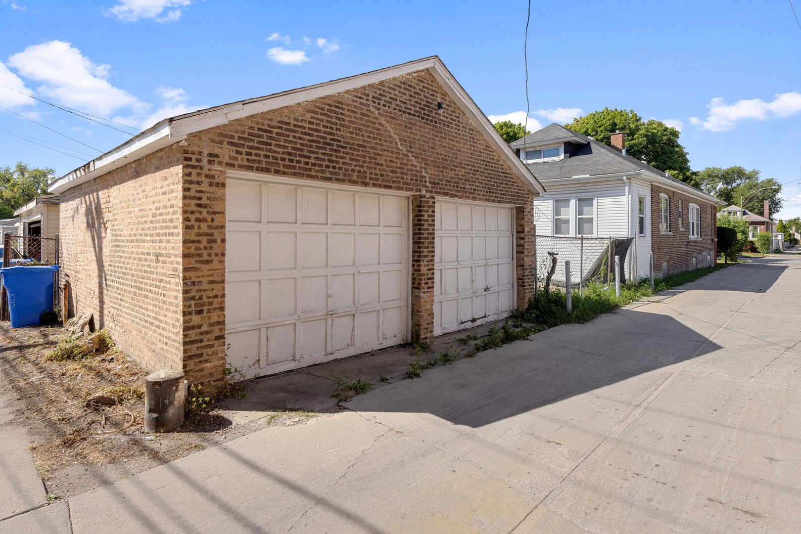 8715 S Euclid Avenue