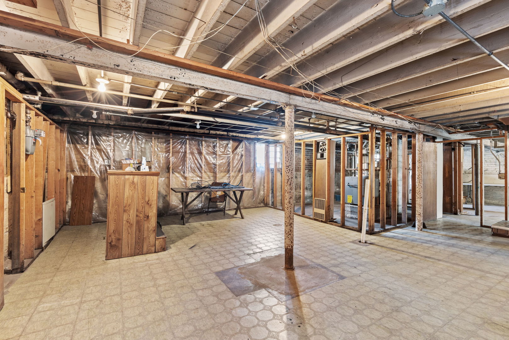 8715 S Euclid Avenue