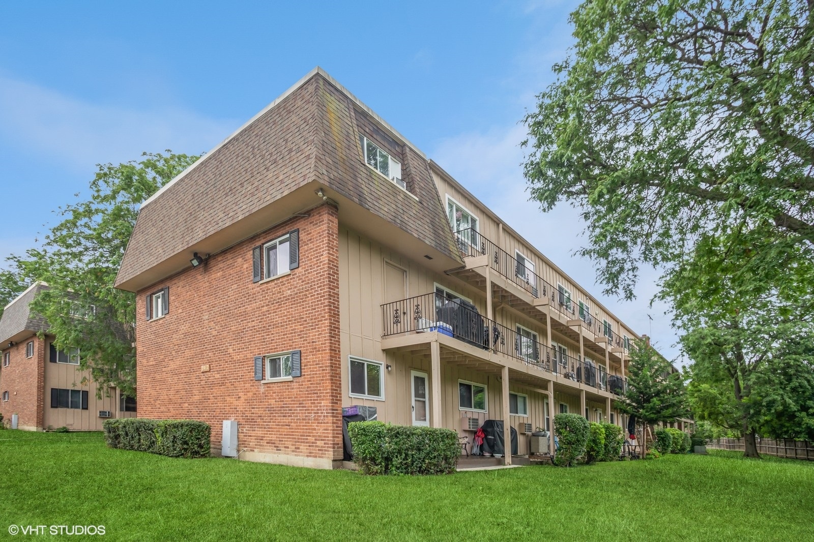2412 Algonquin Road Unit: 5