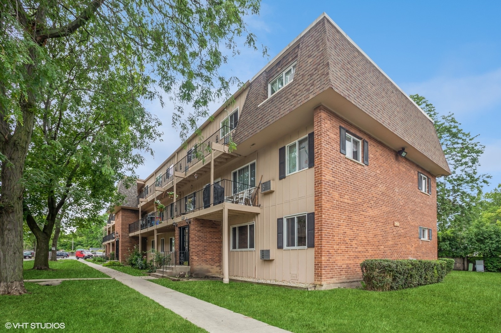 2412 Algonquin Road Unit: 5