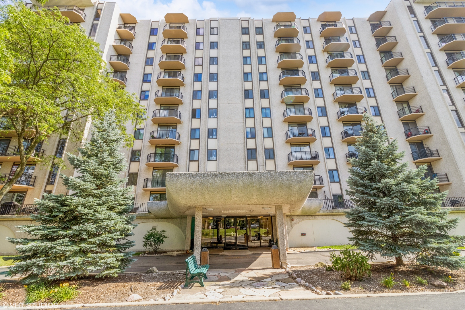 190 S Wood Dale Road Unit: 300