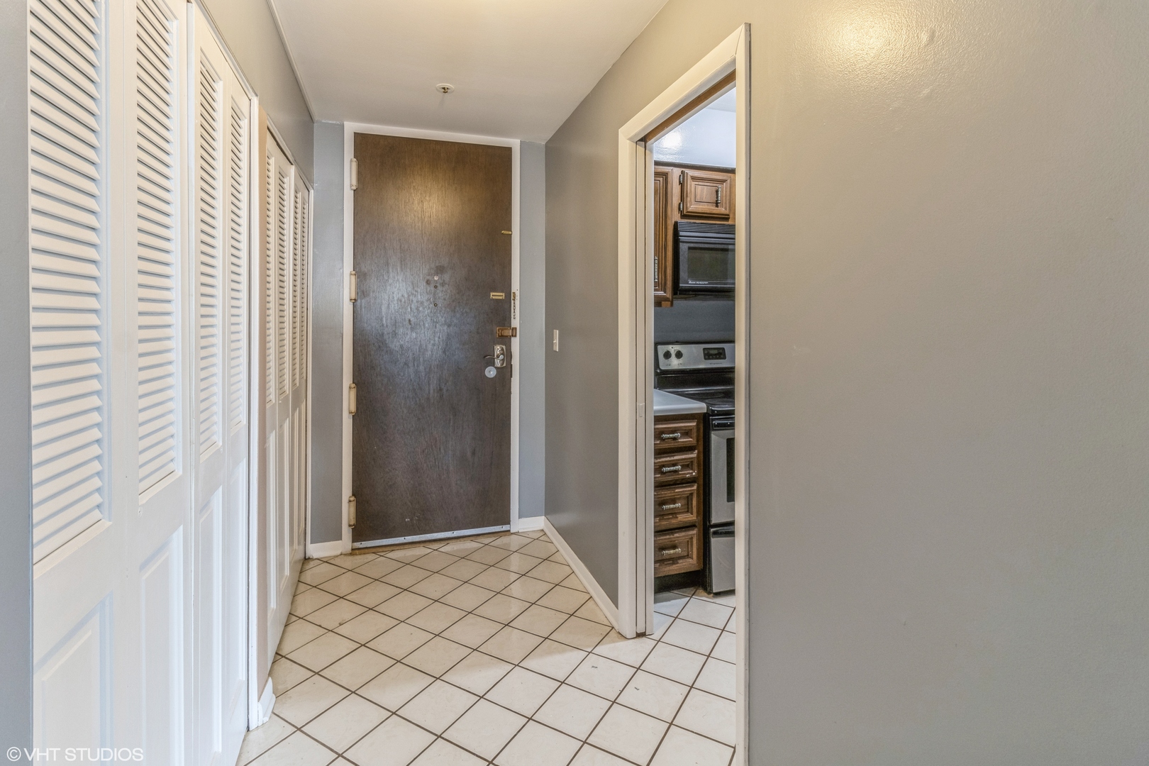 190 S Wood Dale Road Unit: 300