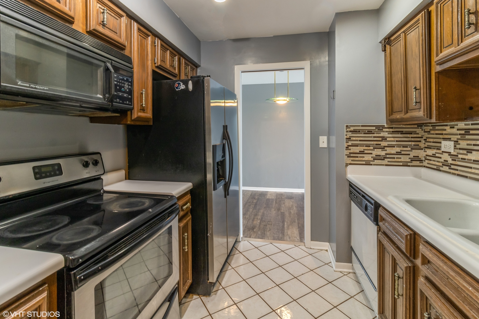 190 S Wood Dale Road Unit: 300