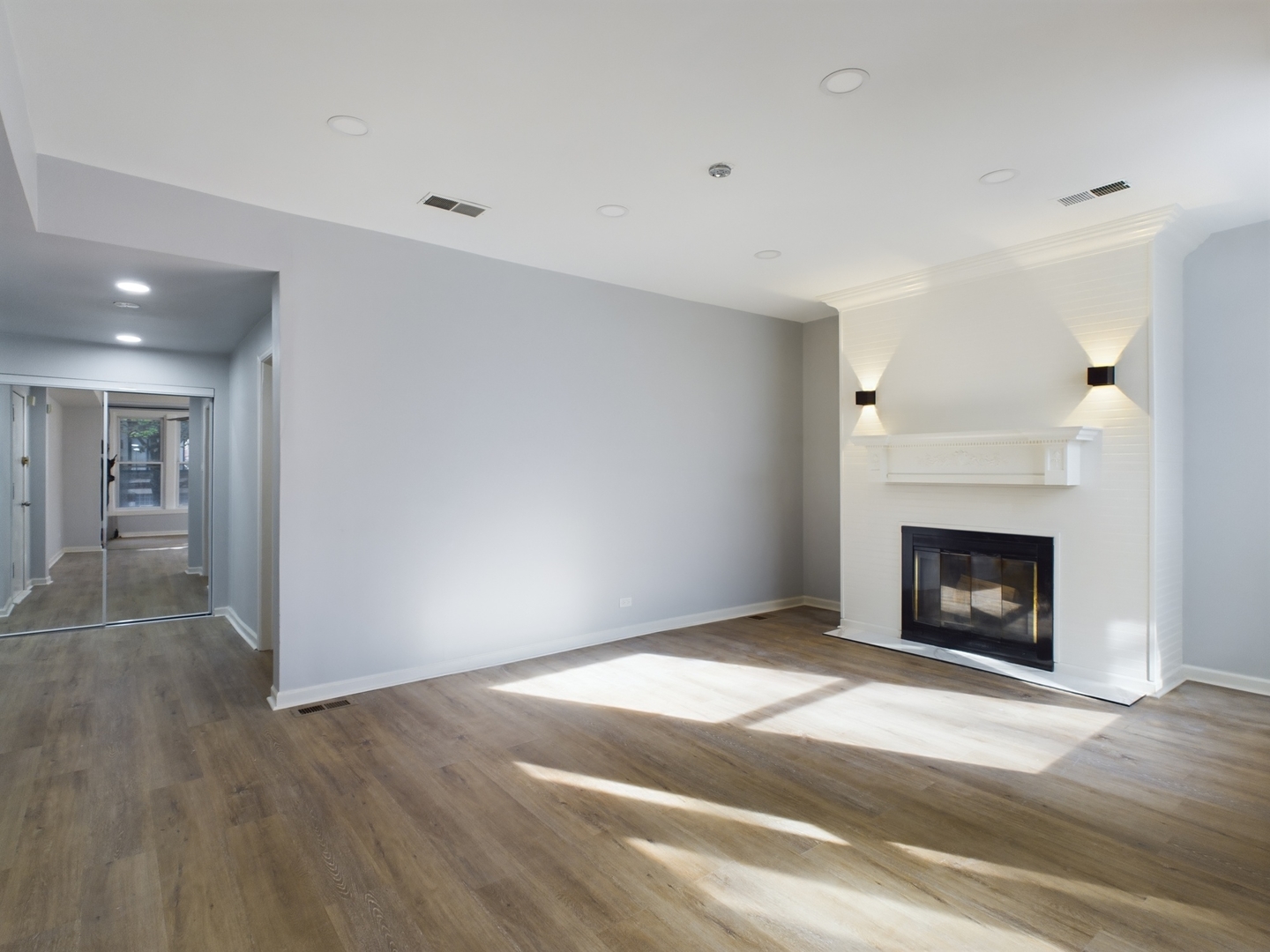 5203 S Ingleside Avenue Unit: 1