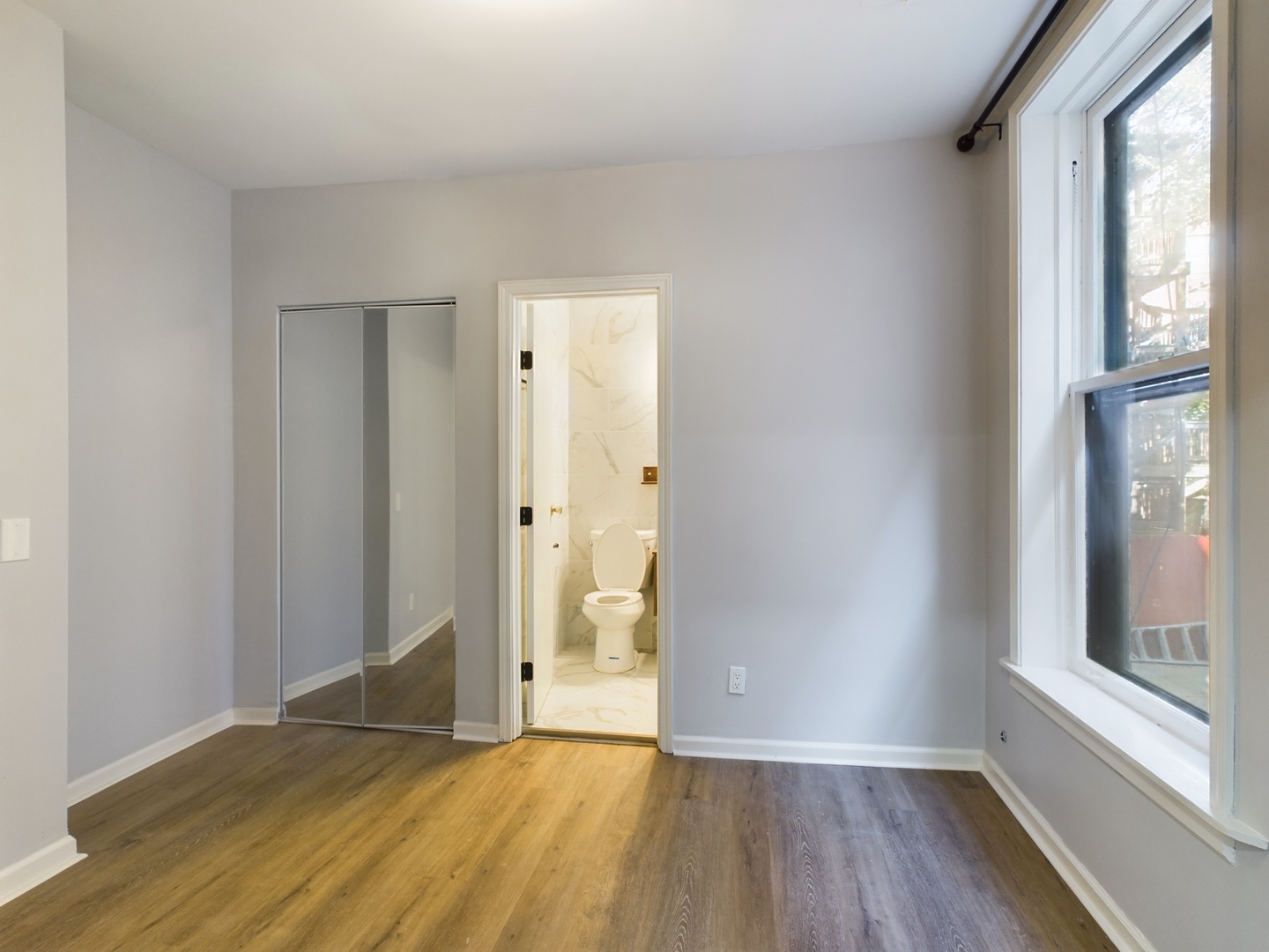 5203 S Ingleside Avenue Unit: 1