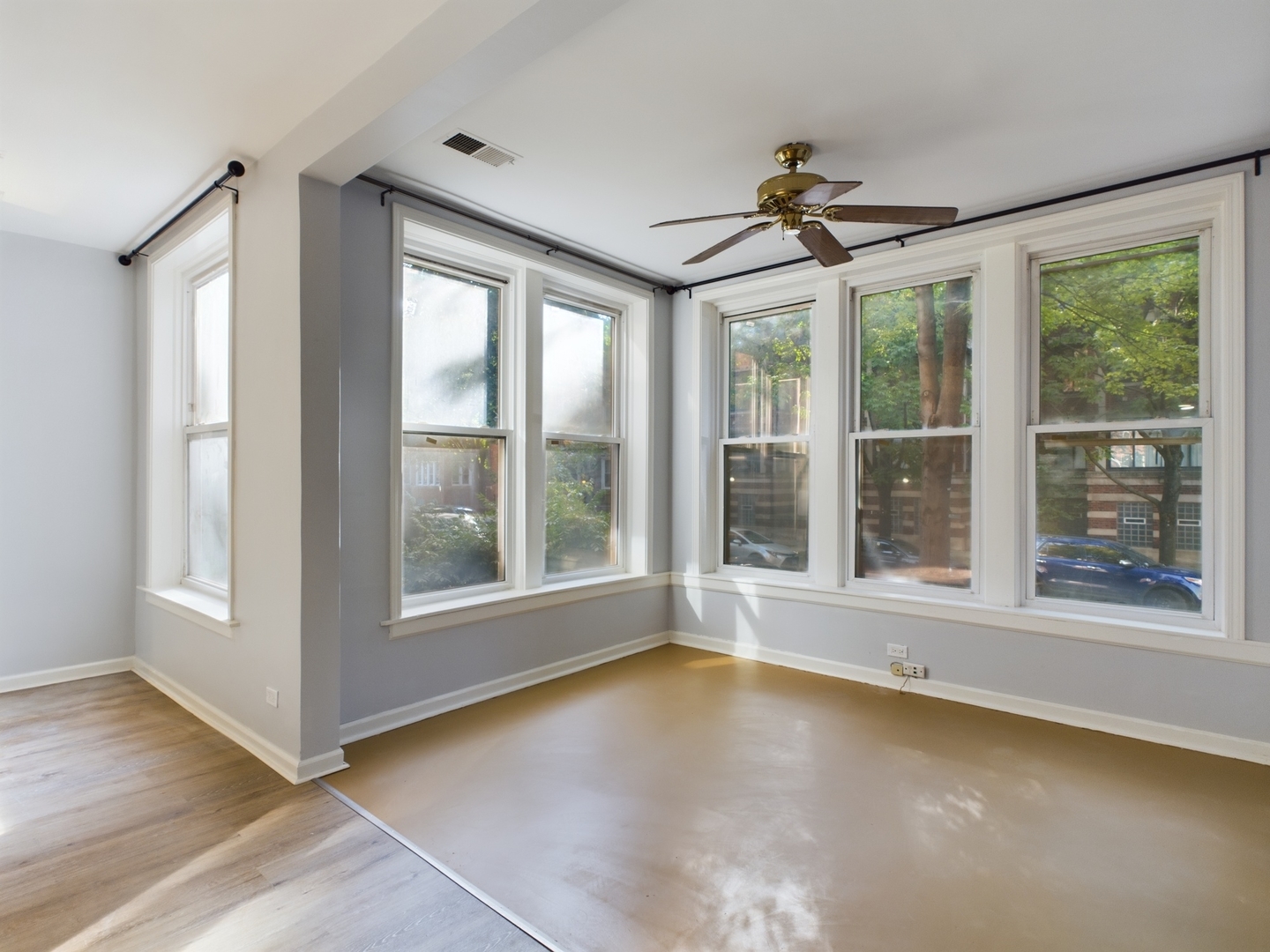 5203 S Ingleside Avenue Unit: 1