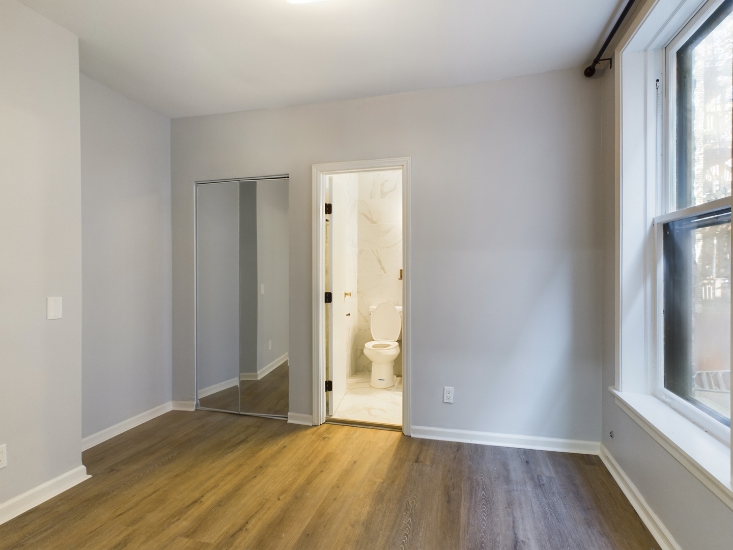 5203 S Ingleside Avenue Unit: 1