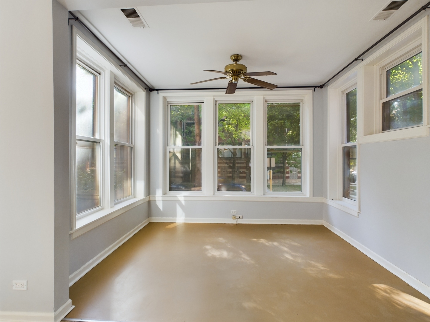 5203 S Ingleside Avenue Unit: 1