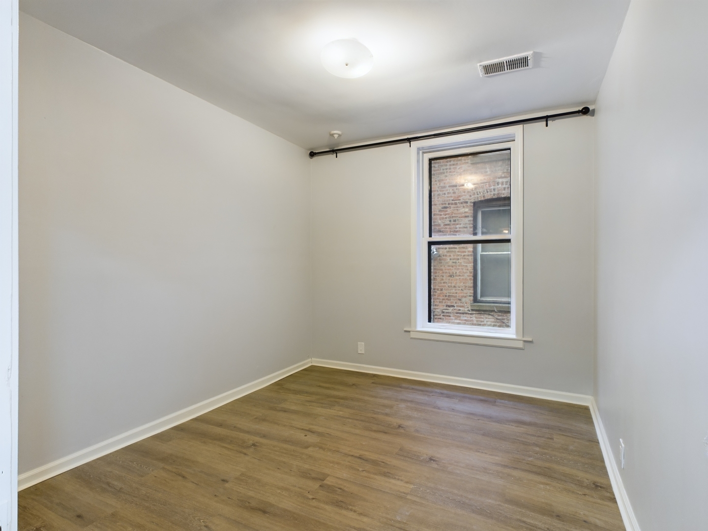 5203 S Ingleside Avenue Unit: 1