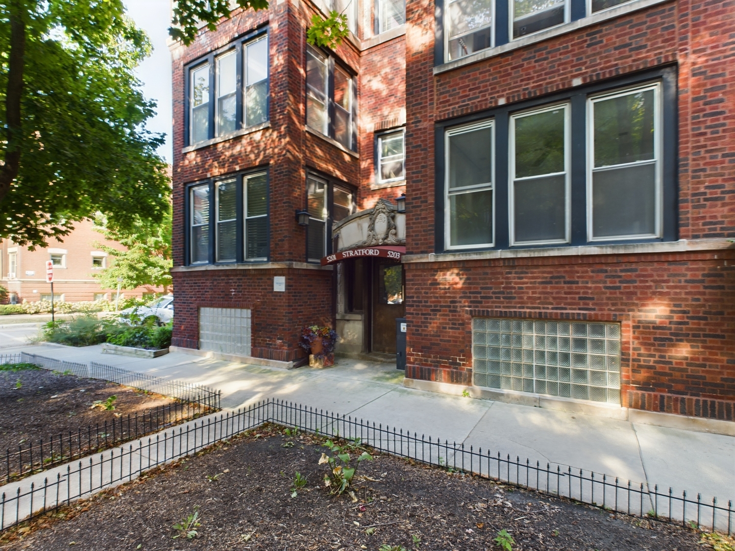 5203 S Ingleside Avenue Unit: 1