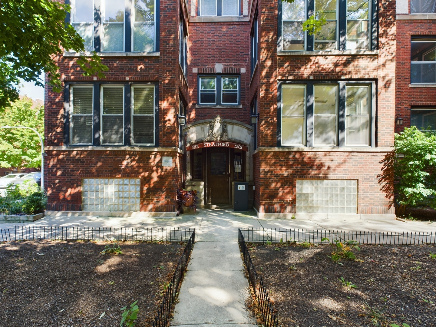 5203 S Ingleside Avenue Unit: 1