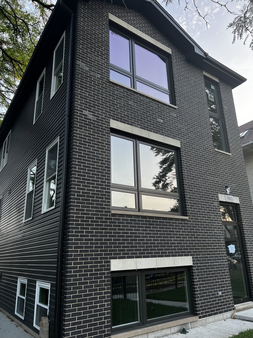 5803 W Superior Street Unit: 2