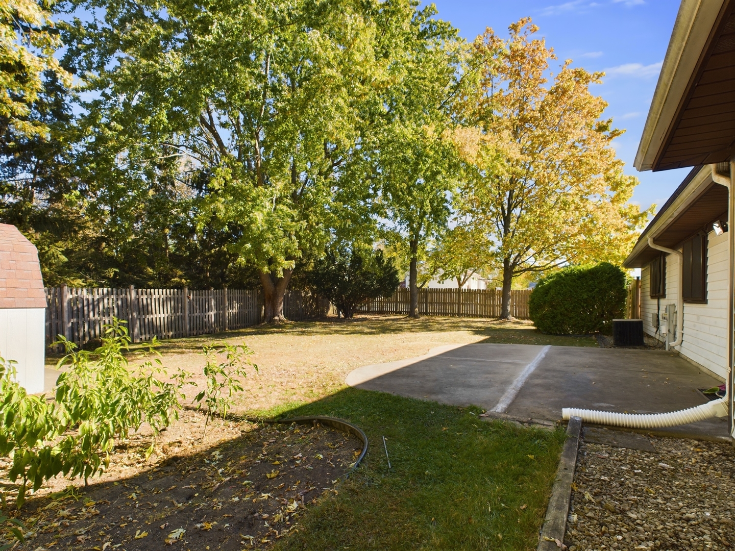 1700 Shorewood Drive W