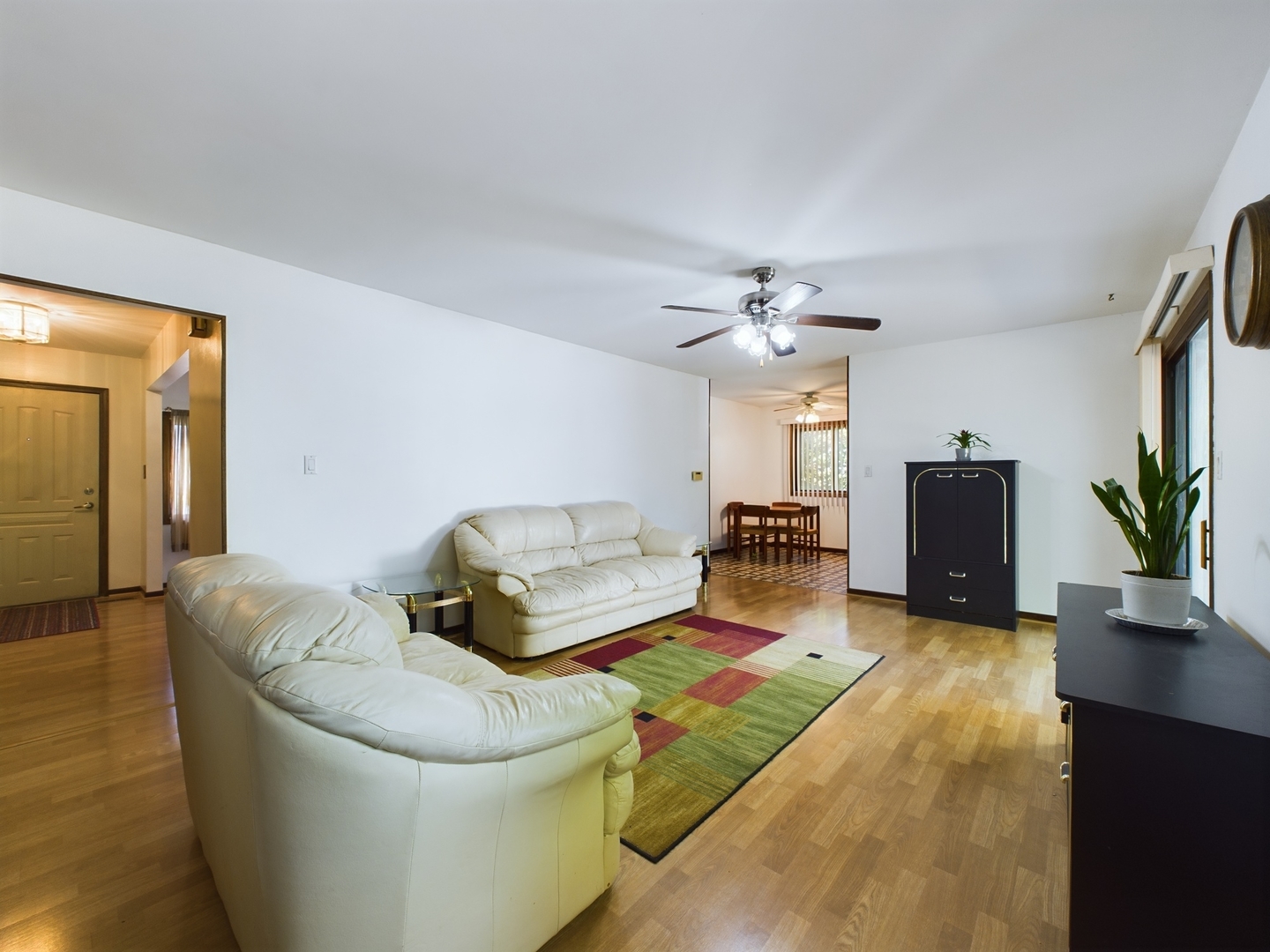1700 Shorewood Drive W