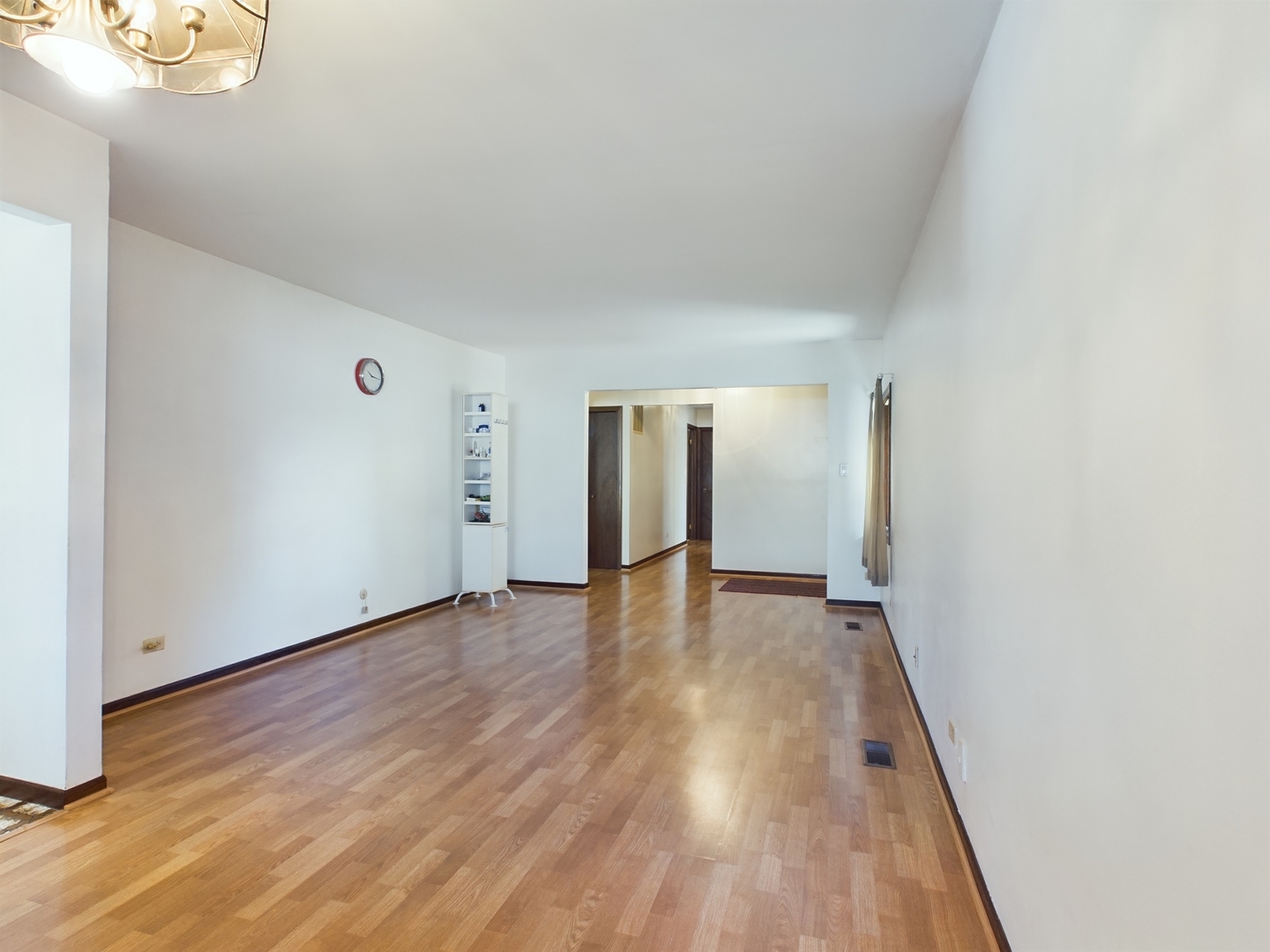 1700 Shorewood Drive W