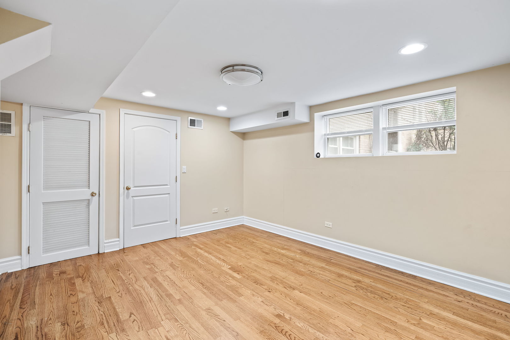 6046 N FRANCISCO Avenue Unit: GW