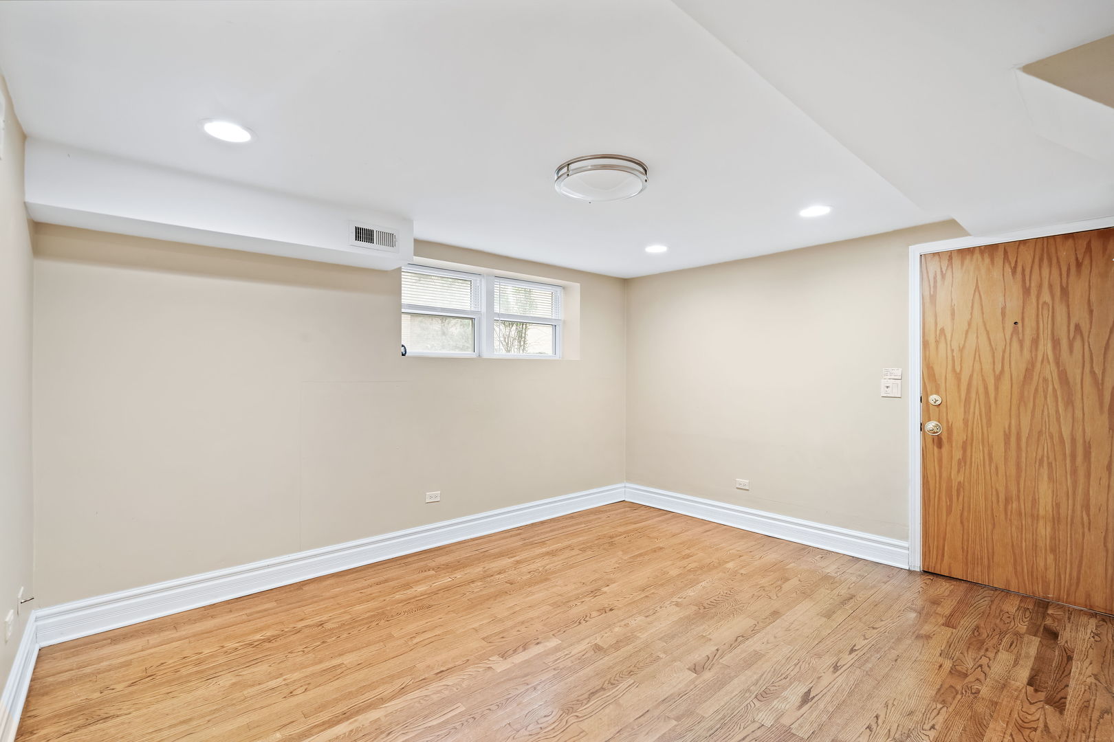 6046 N FRANCISCO Avenue Unit: GW