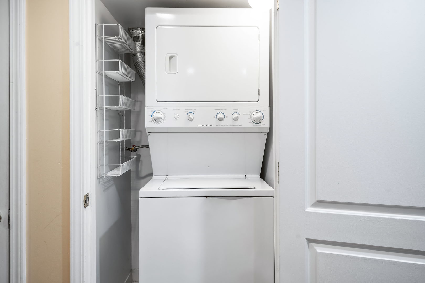 6046 N FRANCISCO Avenue Unit: GW