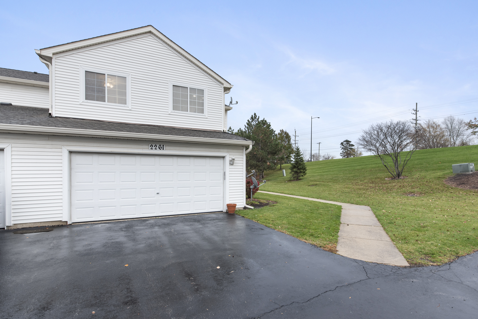 2261 Reflections Drive Unit: C1001