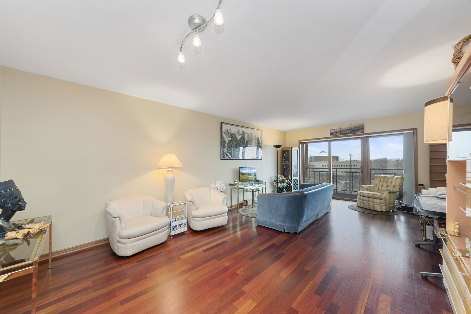 6400 W Berteau Avenue Unit: 509
