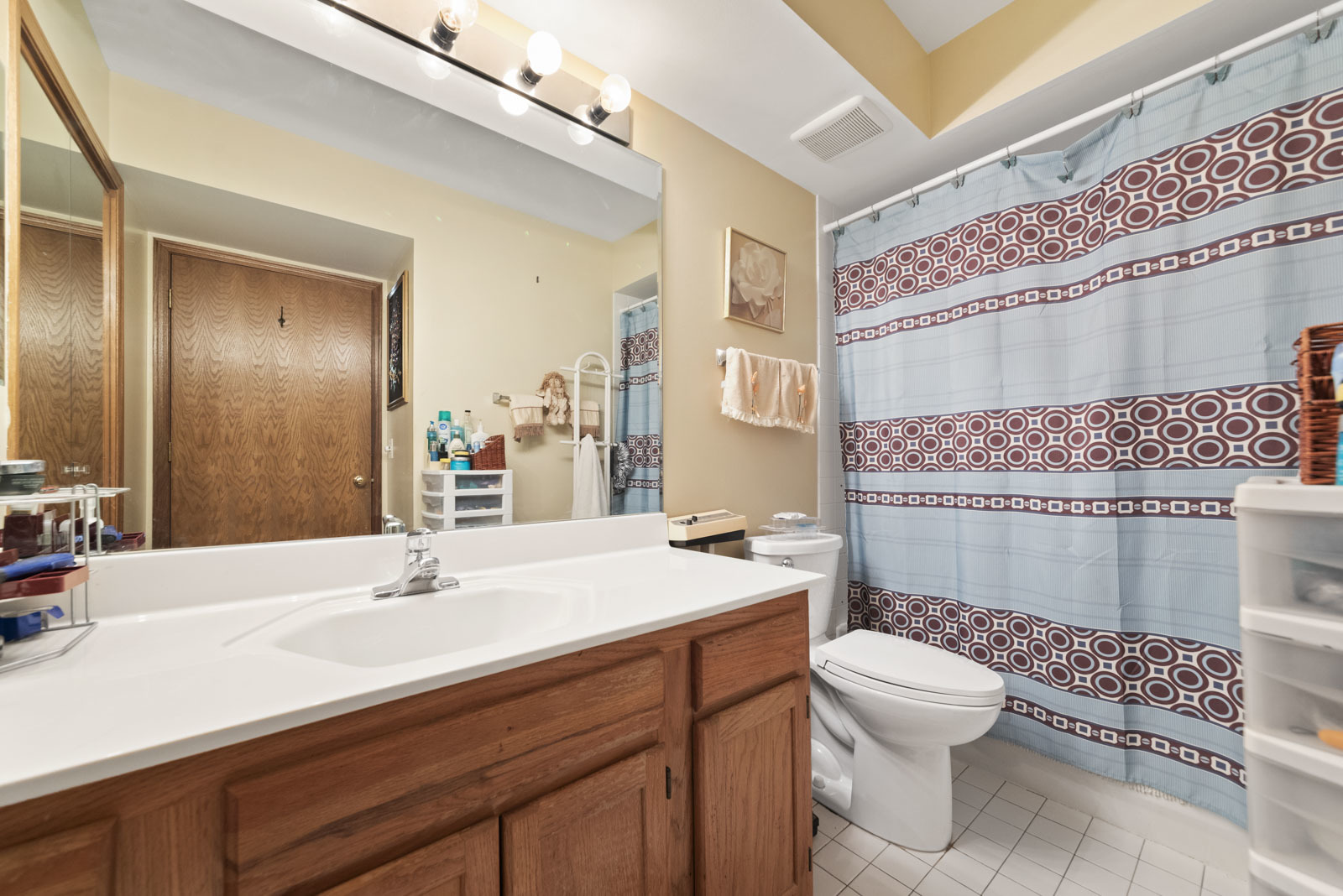 6400 W Berteau Avenue Unit: 509
