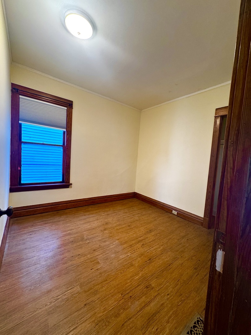 4318 N Albany Avenue Unit: 1