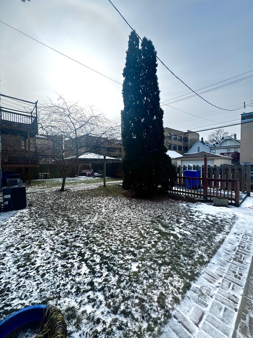 4318 N Albany Avenue Unit: 1