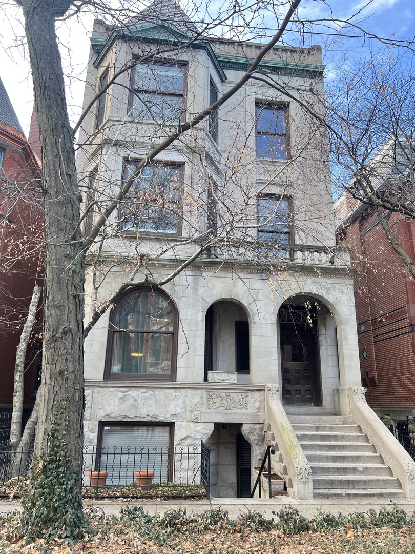 2120 N Cleveland Avenue Unit: 1