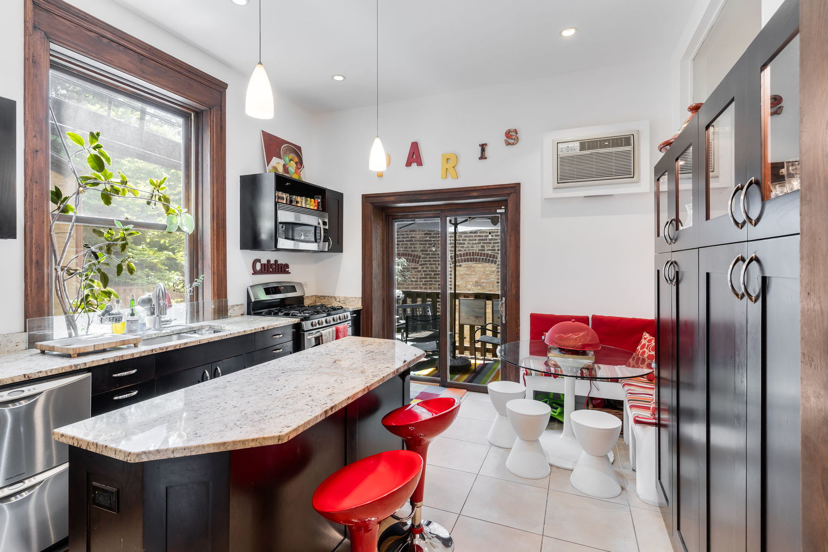 2120 N Cleveland Avenue Unit: 1