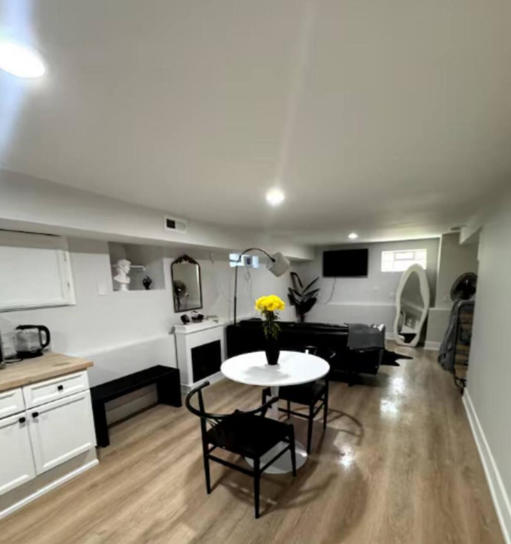 2125 N Stave Street Unit: 1