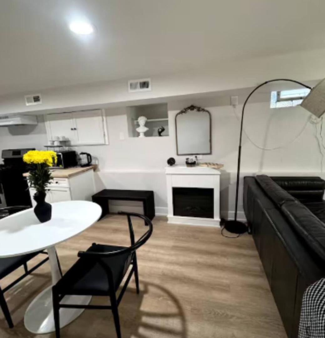 2125 N Stave Street Unit: 1