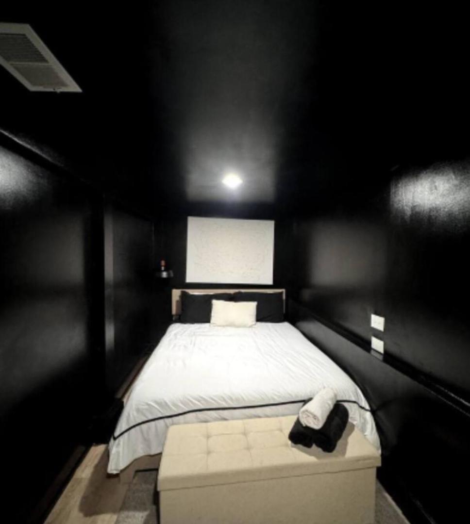 2125 N Stave Street Unit: 1